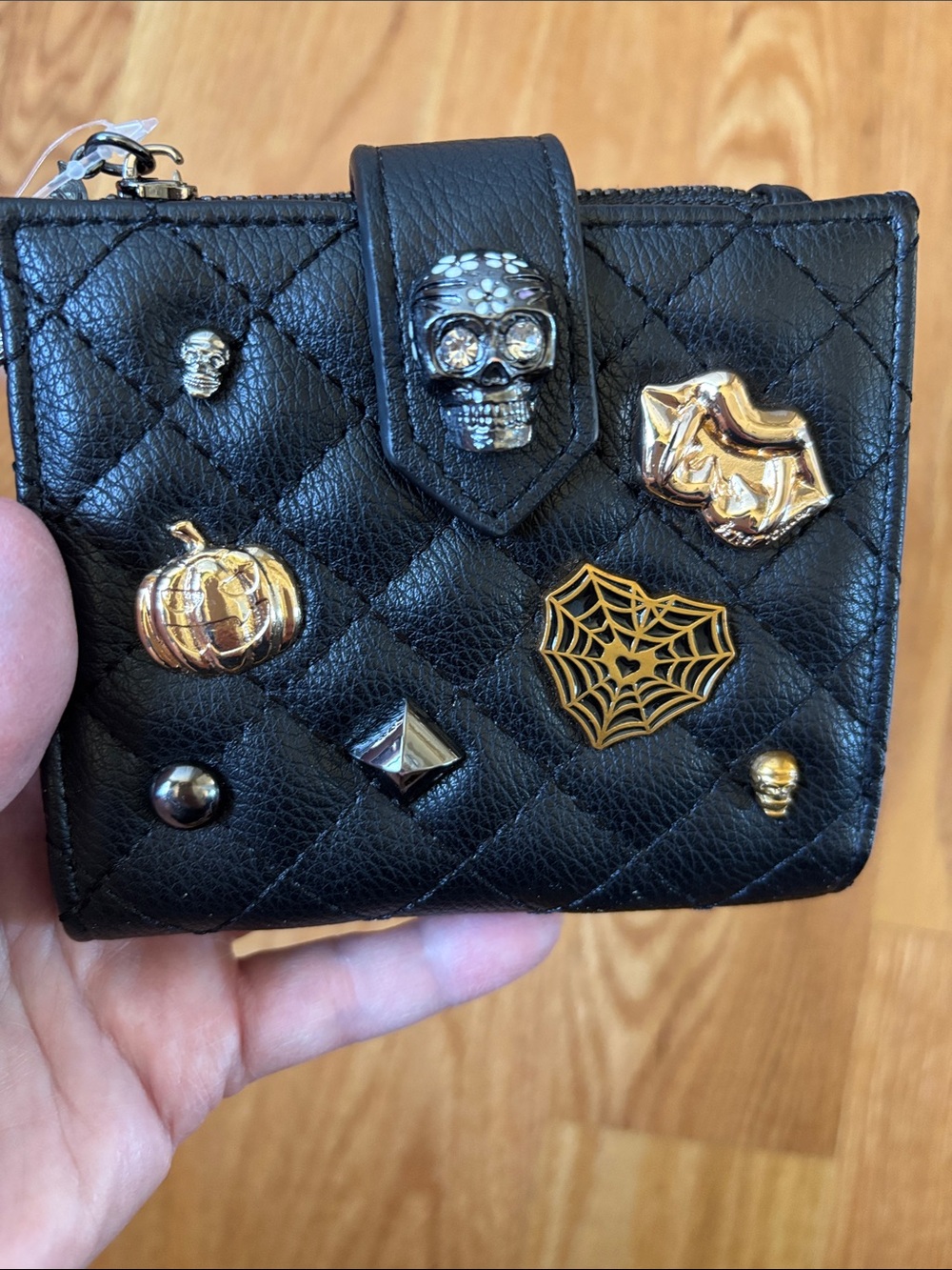 Betsey Johnson Hallow-Queen Halloween Skull Wallet NWT - Picture 7 of 10